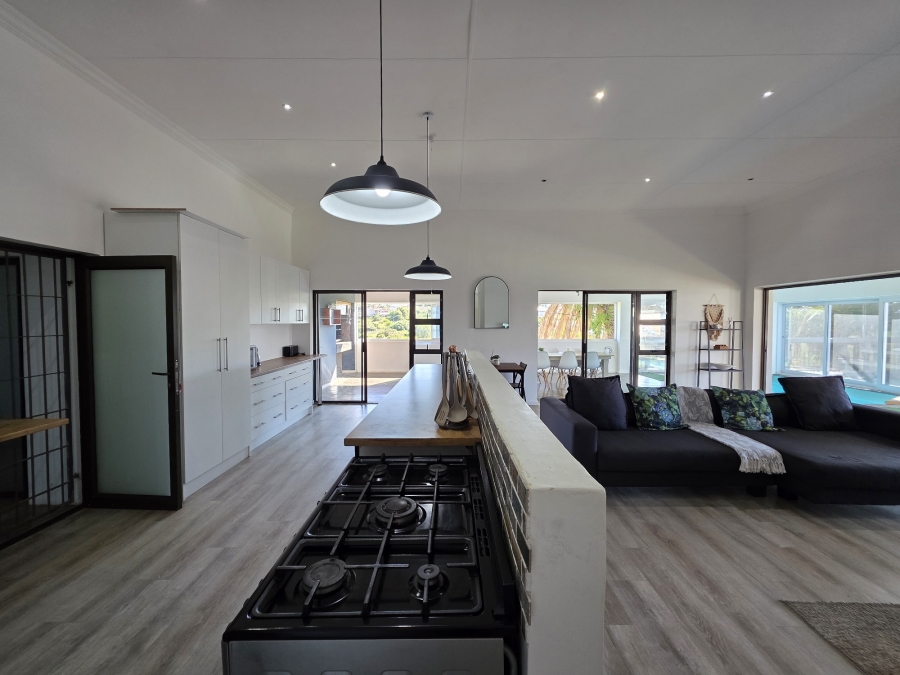 4 Bedroom Property for Sale in C Place Eastern Cape